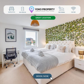 Charming Apartment near the High Street with Private Balcony, Free Parking, Self Check-In, Fast WiFi and Smart TV by Yoko Property